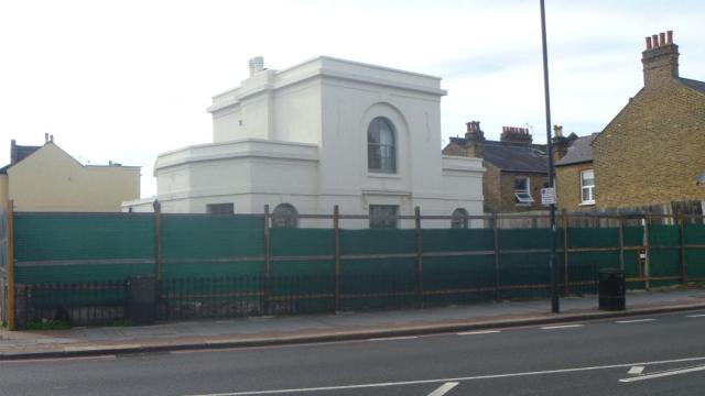 Picture of the Lodge, 100 Tooting Bec Road taken by Libby Lawson